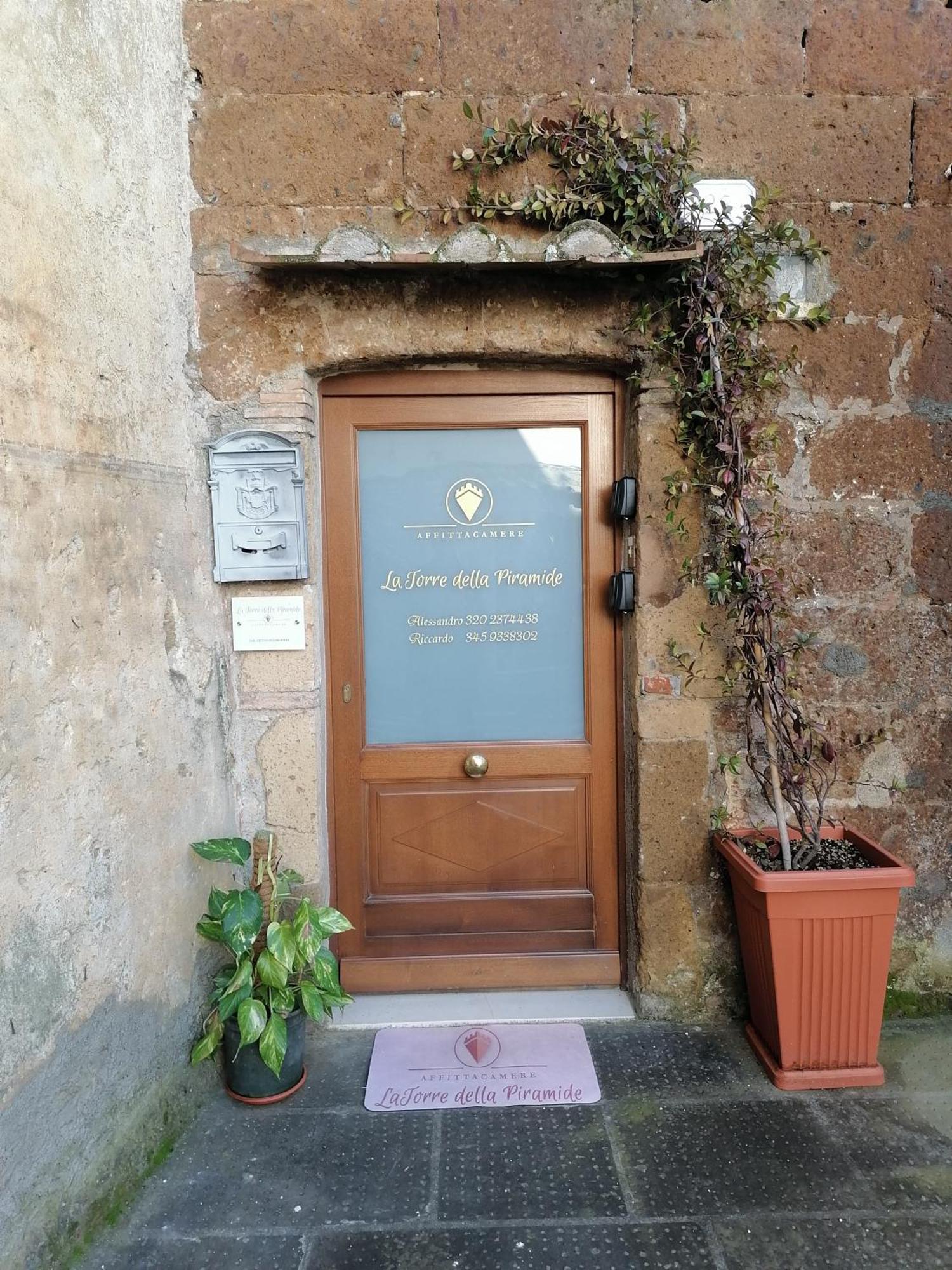 La Torre Della Piramide Hotel Pitigliano Exterior foto