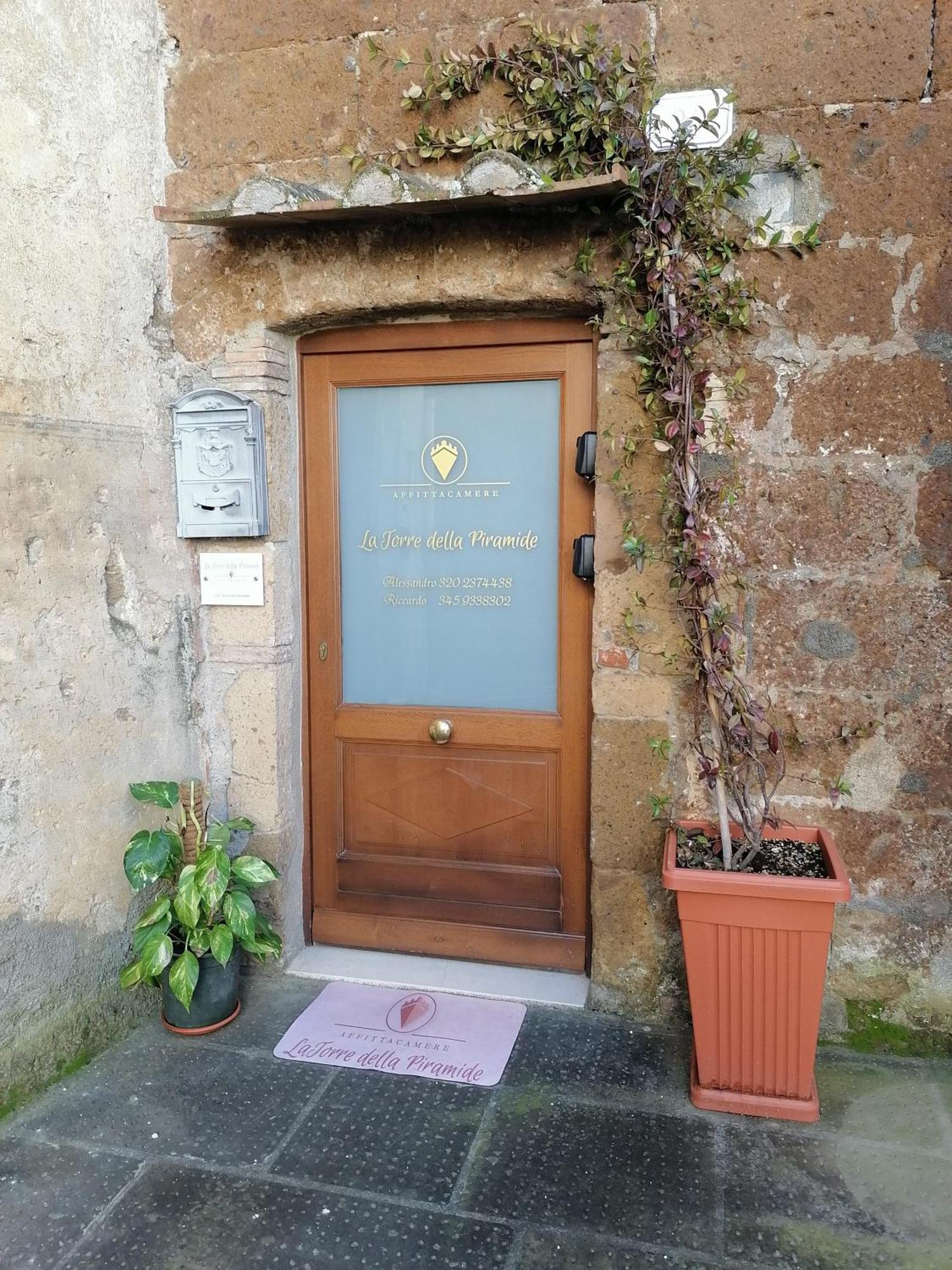 La Torre Della Piramide Hotel Pitigliano Exterior foto